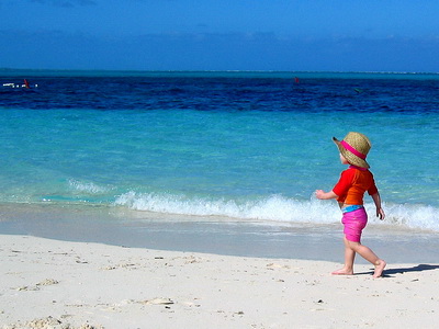 I love the hat and outfit this little girl was wearing on the beach at Grace Bay.