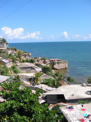 I loved this small stretch of coastline in Cap Haitien....note the clothes laid out to dry on the rooftop.